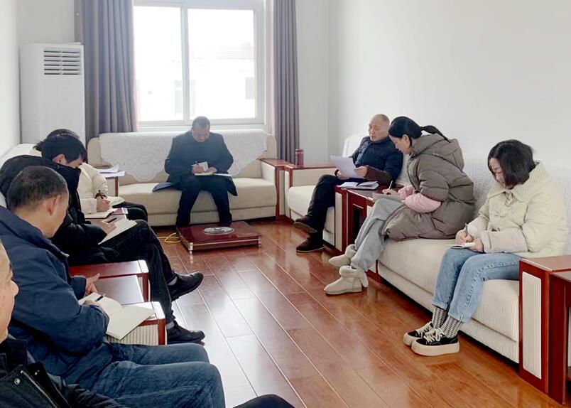 【学习贯彻县两会精神】龙坝镇财政所学习贯彻全县两会精神