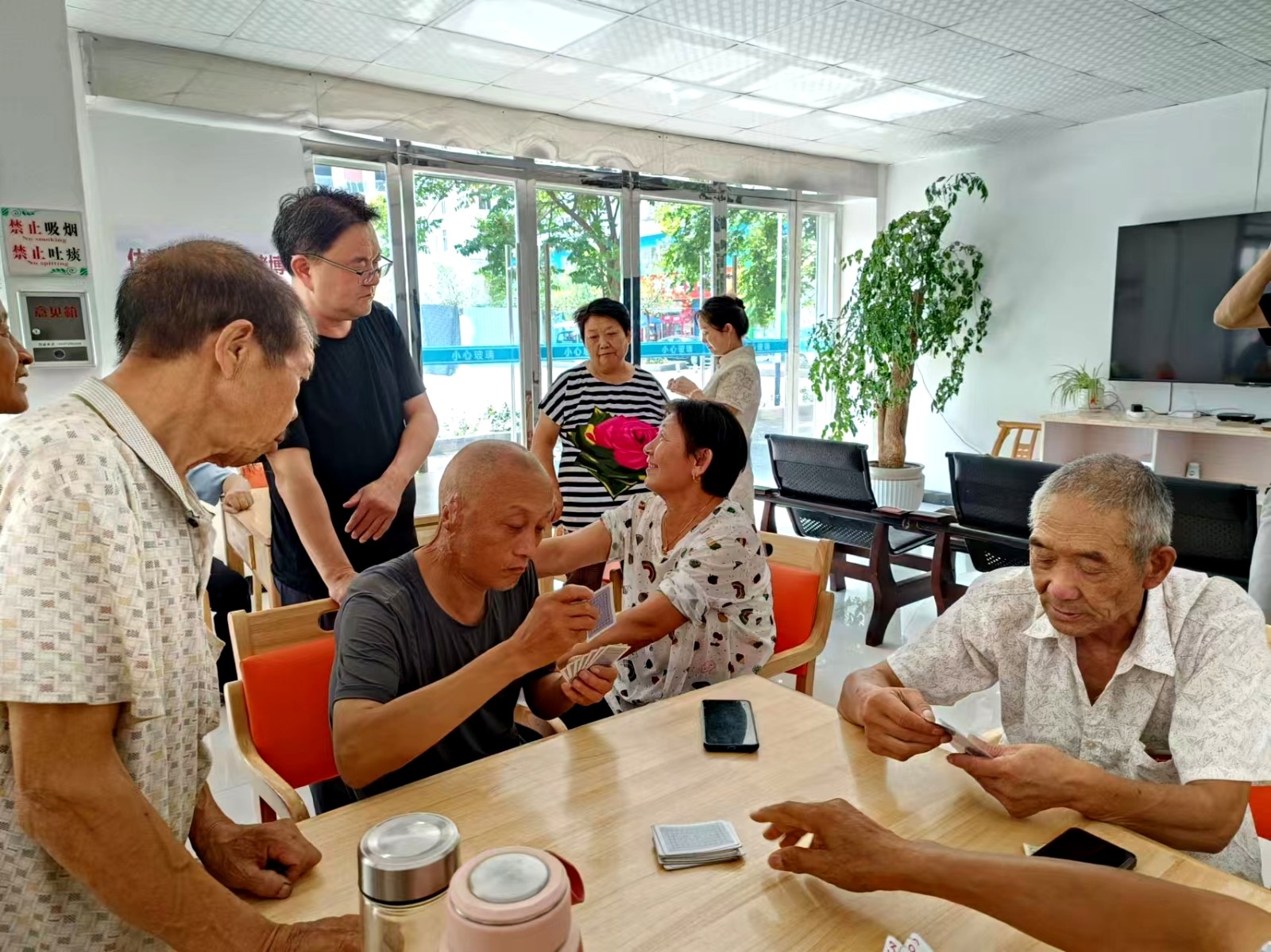 县民政局：打造民政服务综合体，关爱“一小”，服务“一老”-03.jpg